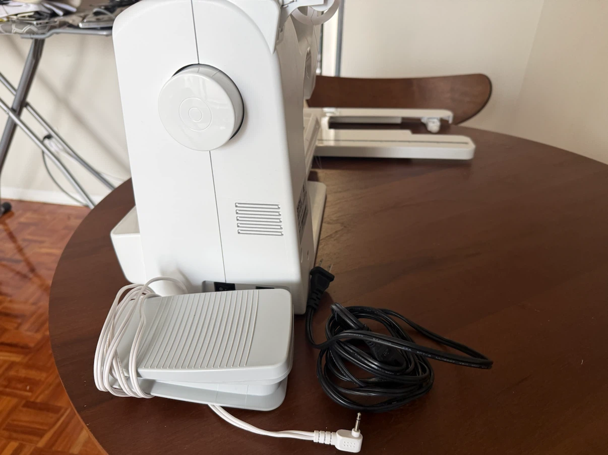 Brother SQ9130 Computerized Sewing Machine - photo 2