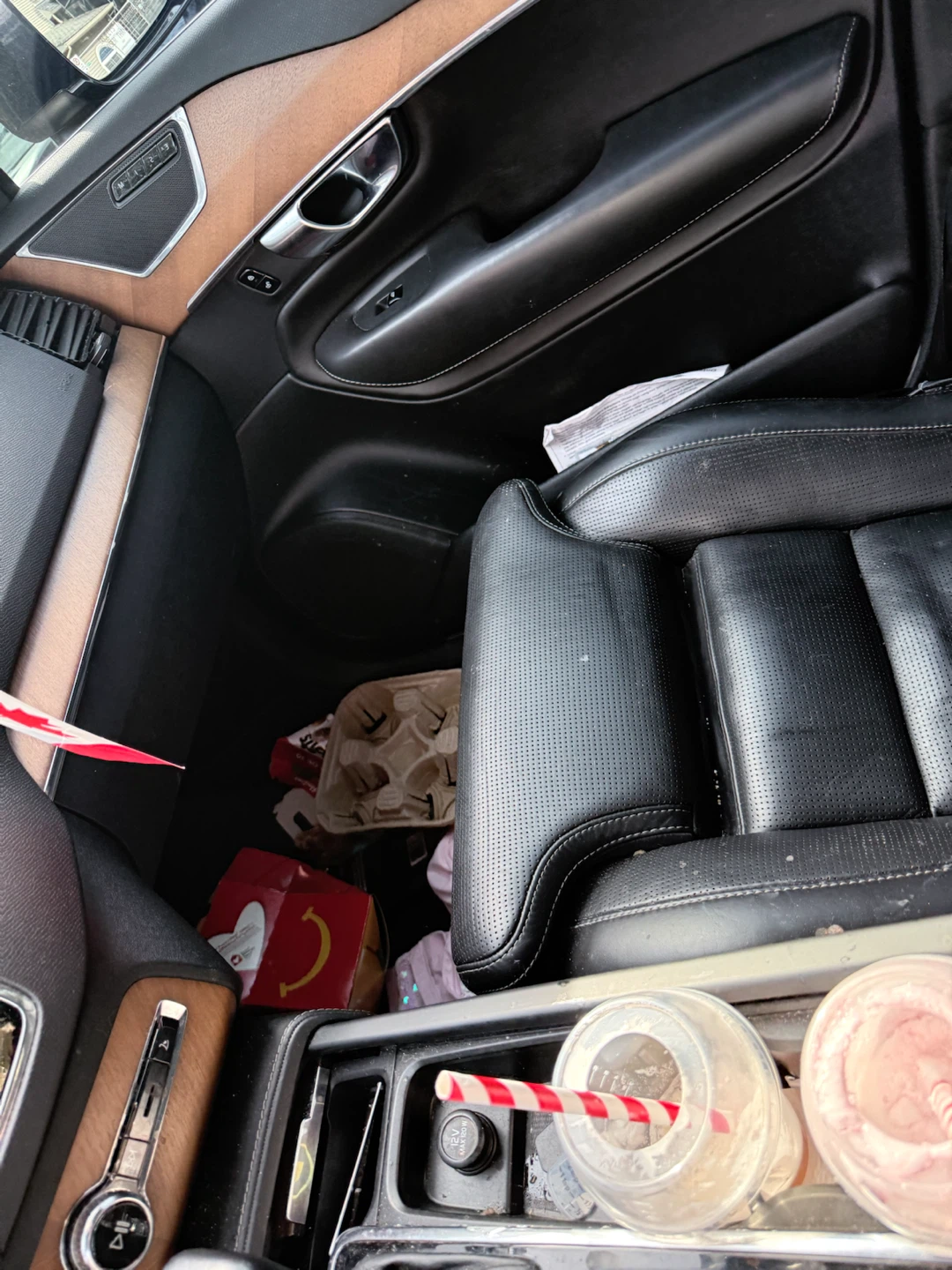 Black Leather Interior - photo 5