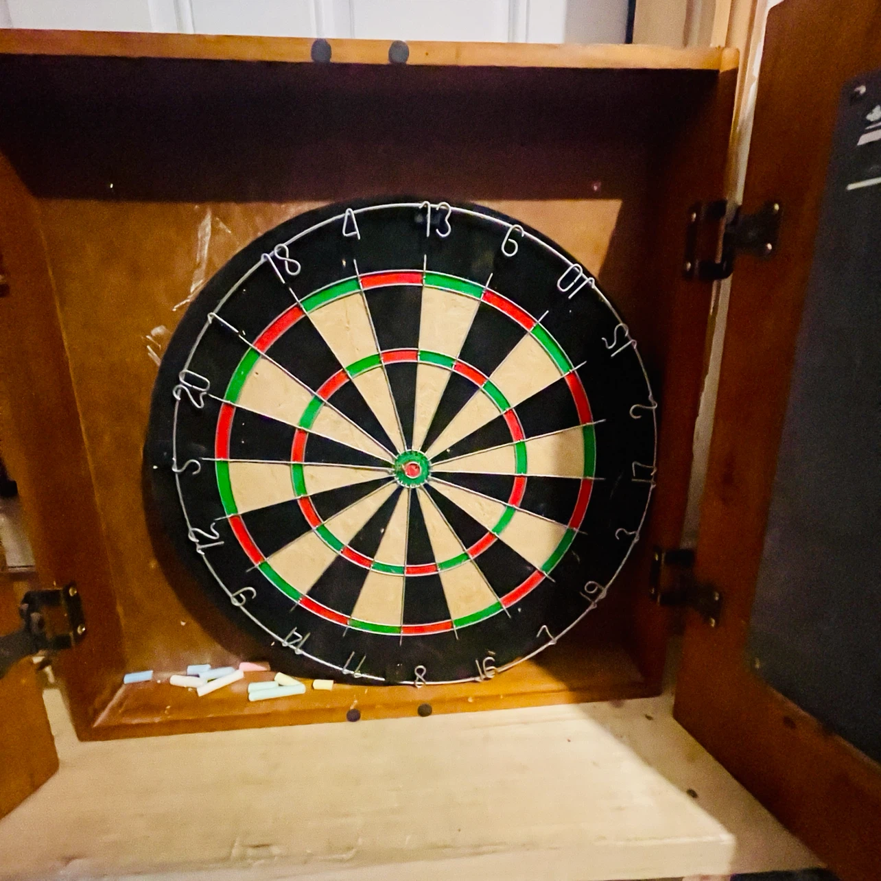 WIFTFLYTE Dartboard with Cabinet - photo 2