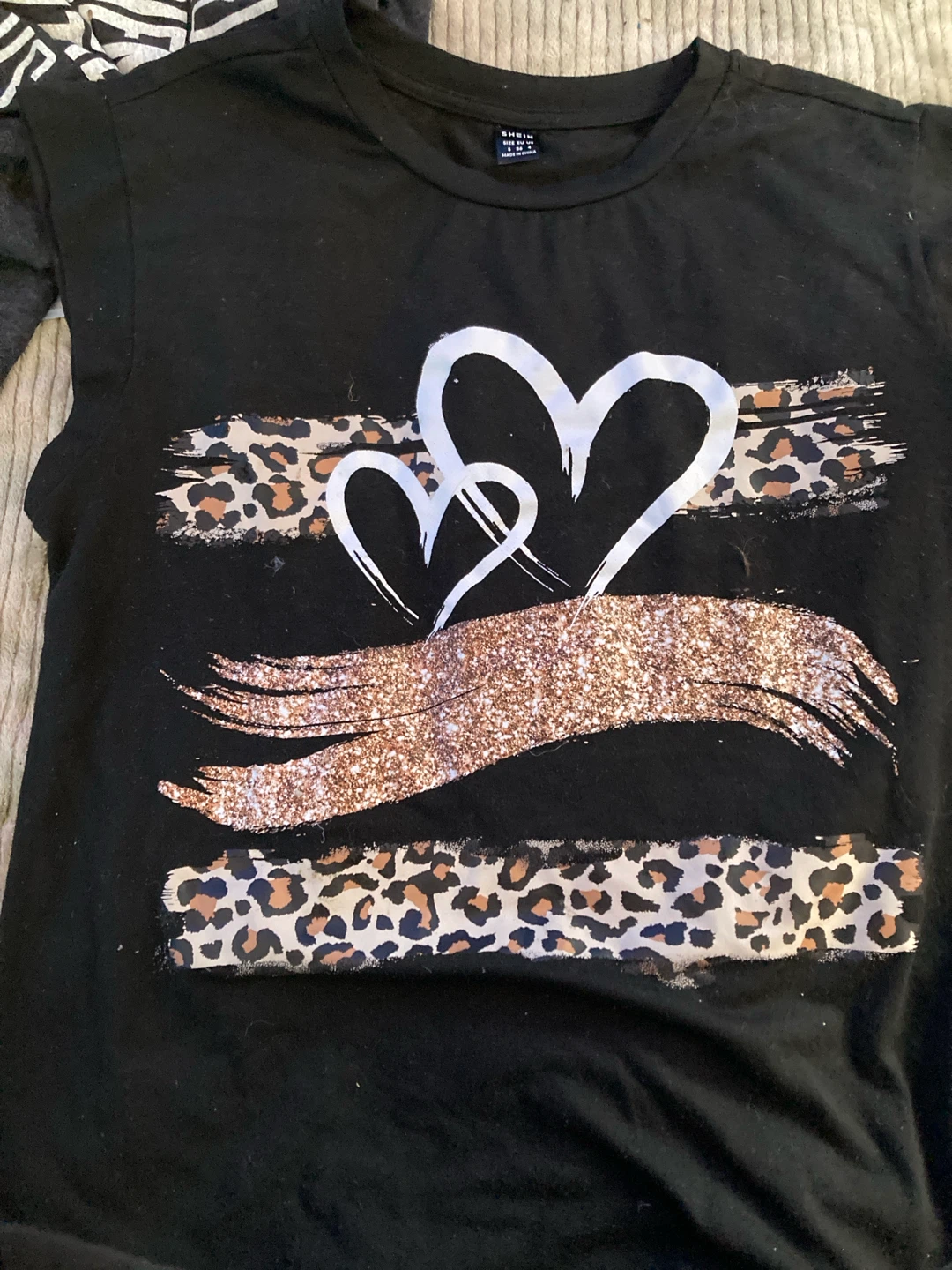 SHEIN Black T-Shirt with Hearts and Leopard Print - Size S