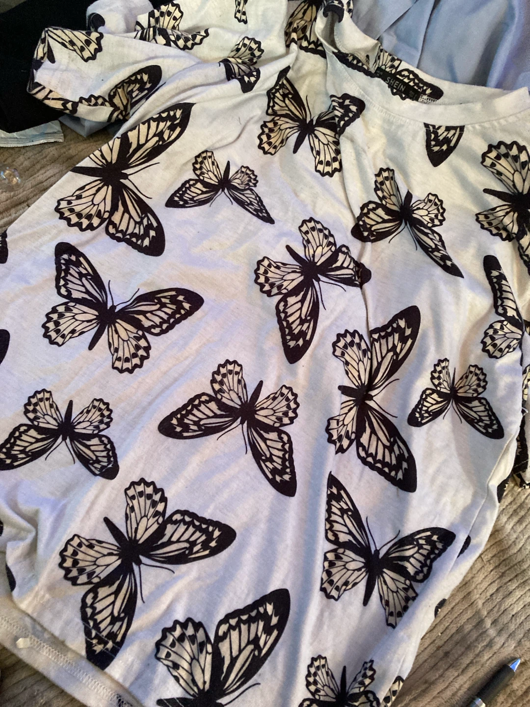 SHEIN White Butterfly Print T-Shirt - photo 2