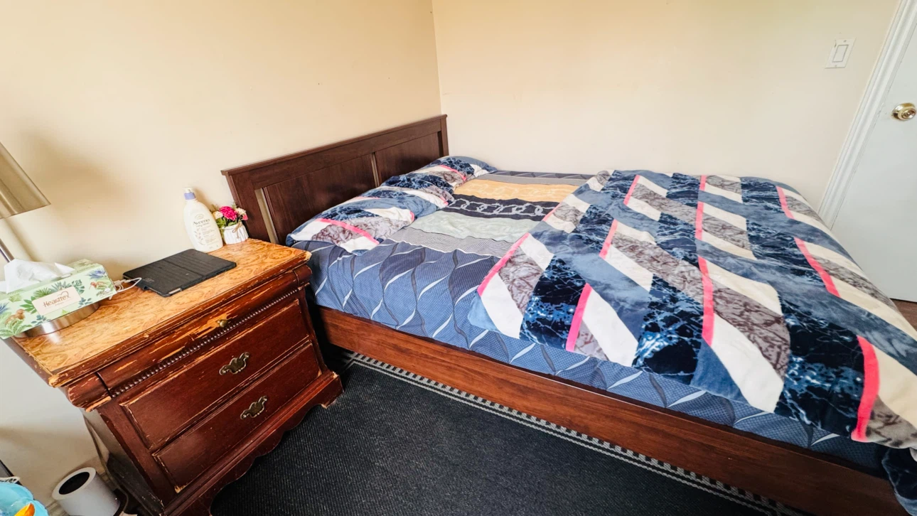 Queen Size bed frame from IKEA - photo 2