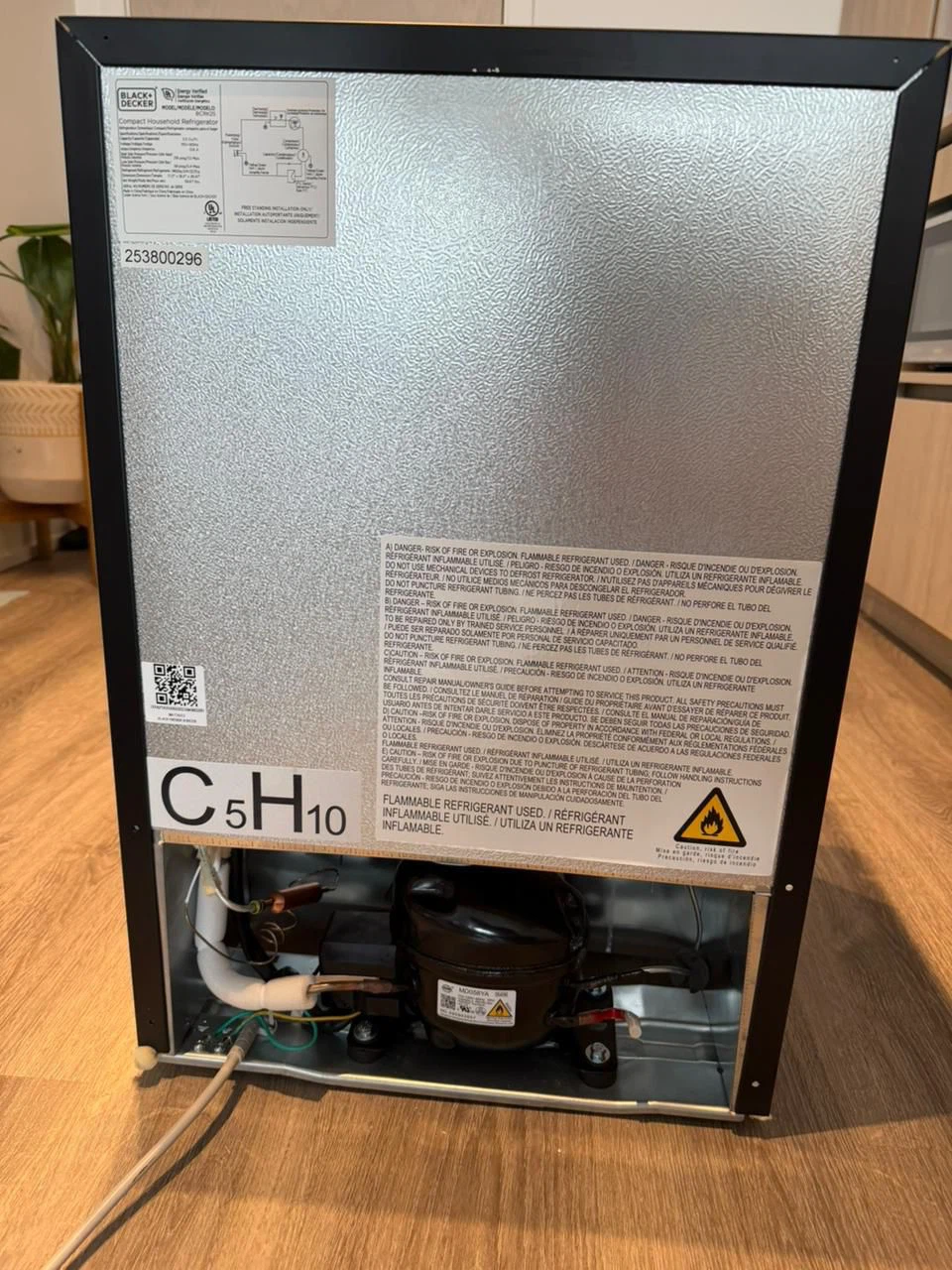 BLACK+DECKER Mini Fridge - photo 2
