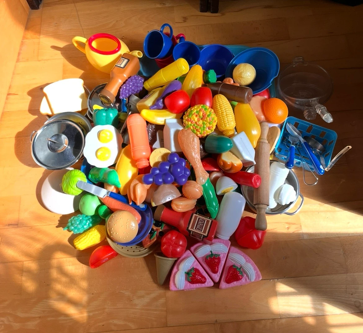 Play Food and Kitchen Accessories Set
