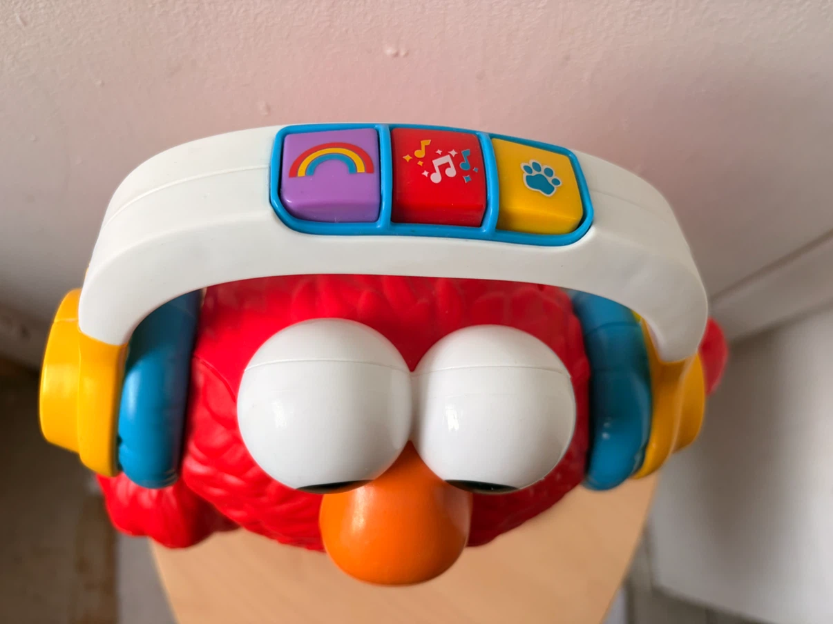 Talking,dancing Elmo toy - photo 4