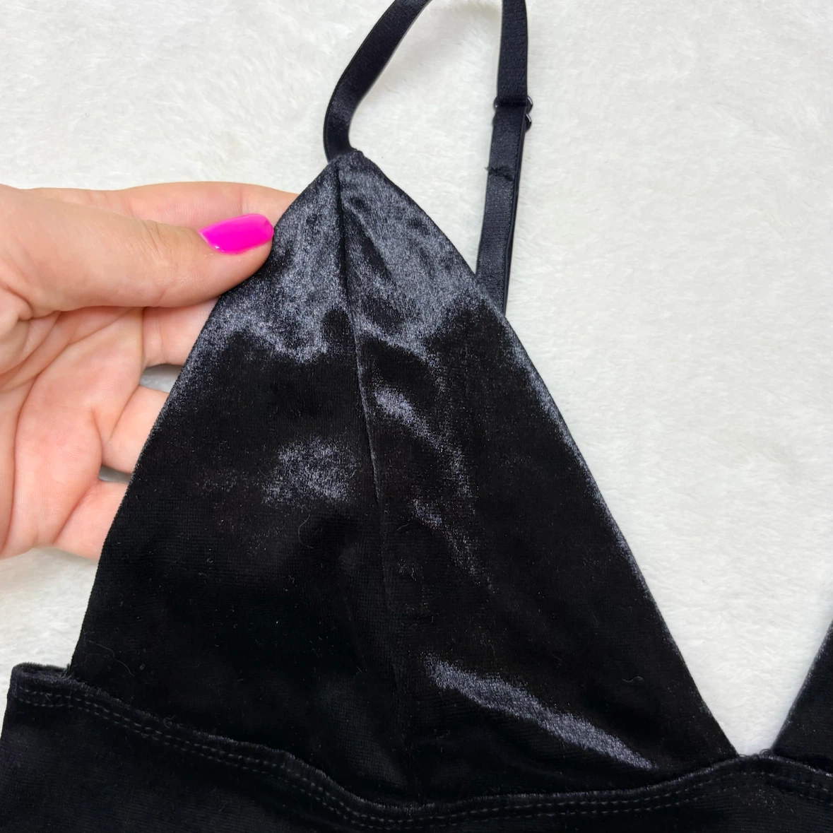 Garage Black Velvet Crop Top V Neck Cropped Size M - photo 3