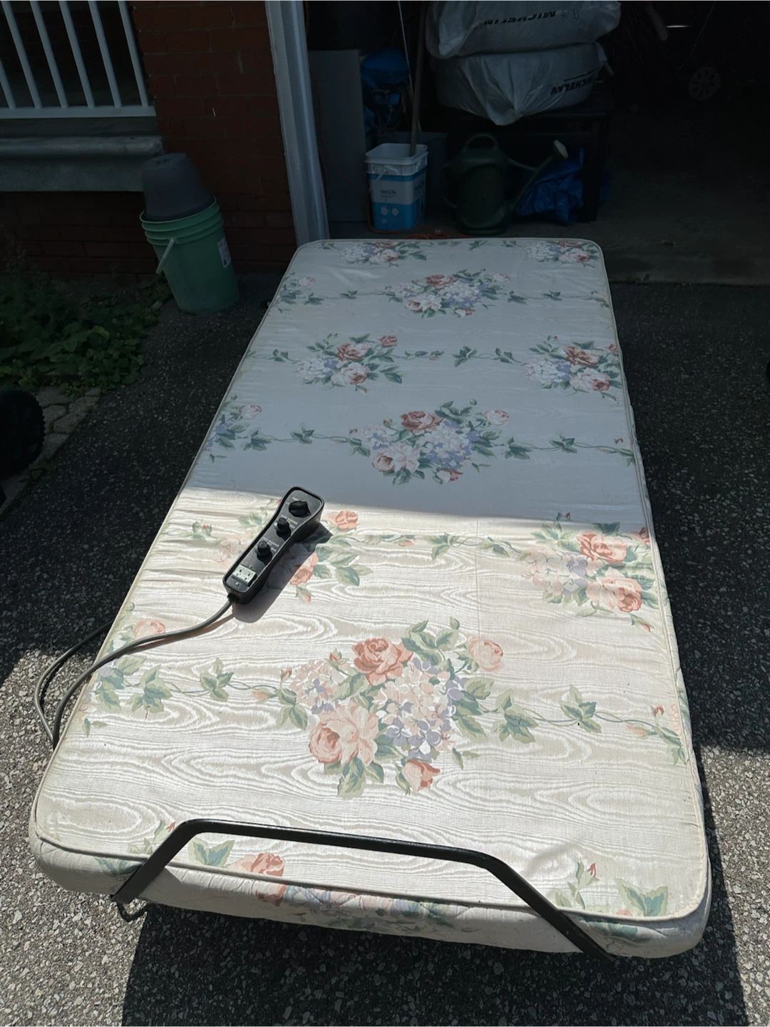 Twin XL Electric Adjustable Bed
