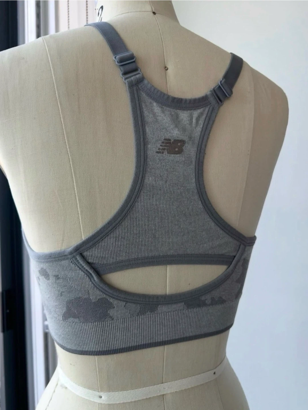 New balance Grey padded Sports Bra size medium - photo 2