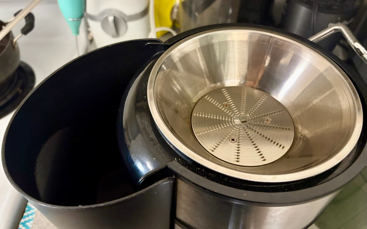Brentwood Juice Extractor Juicer - photo 2