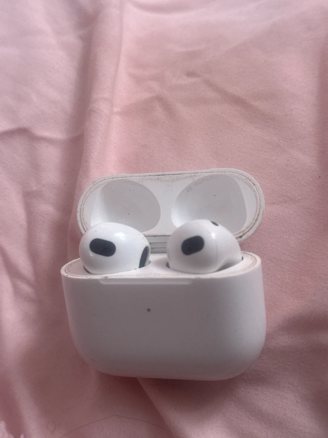Apple AirPods 3rd Gen - photo 2