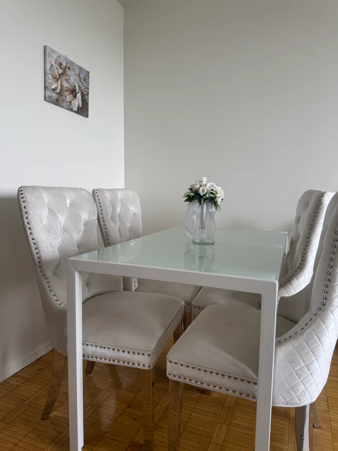 Pair of Cream Velvet Dining Chairs with Lion Head Knocker - photo 2