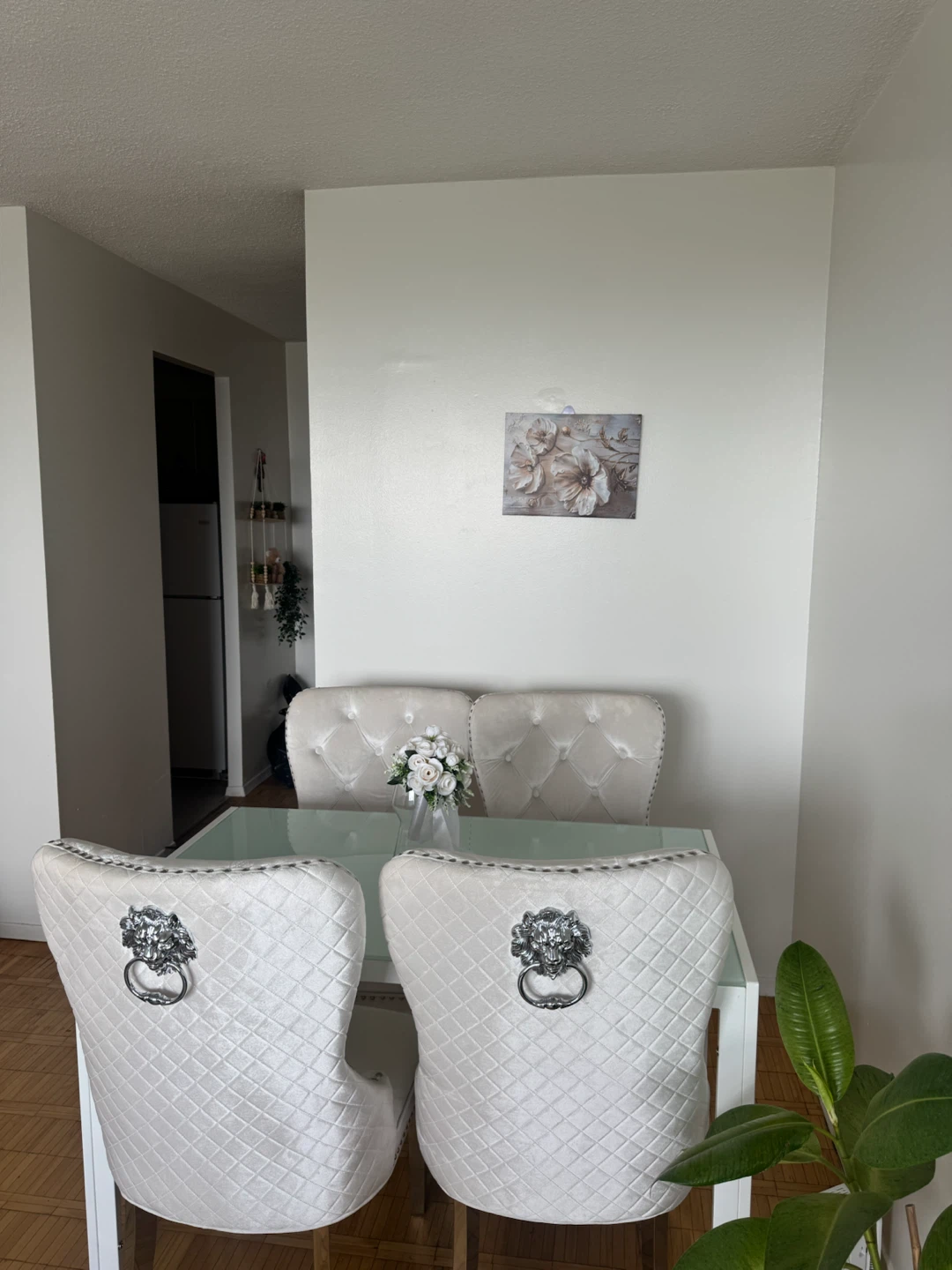 Pair of Cream Velvet Dining Chairs with Lion Head Knocker - photo 5