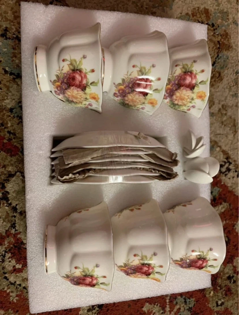 Floral Teacup and Saucer Set - photo 2
