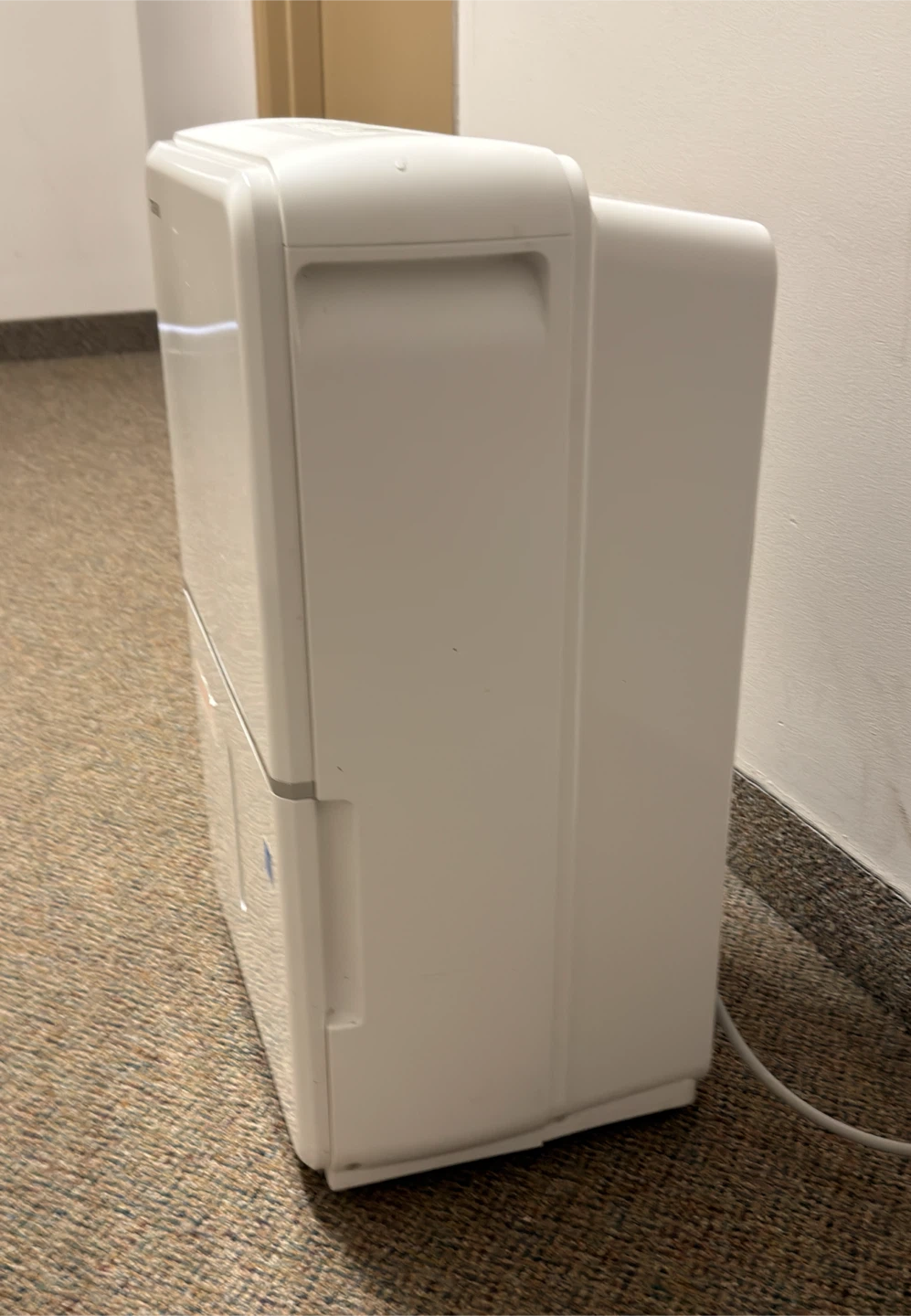 Toshiba 50 Pint Dehumidifier | Turbo Mode | Works Great - photo 4
