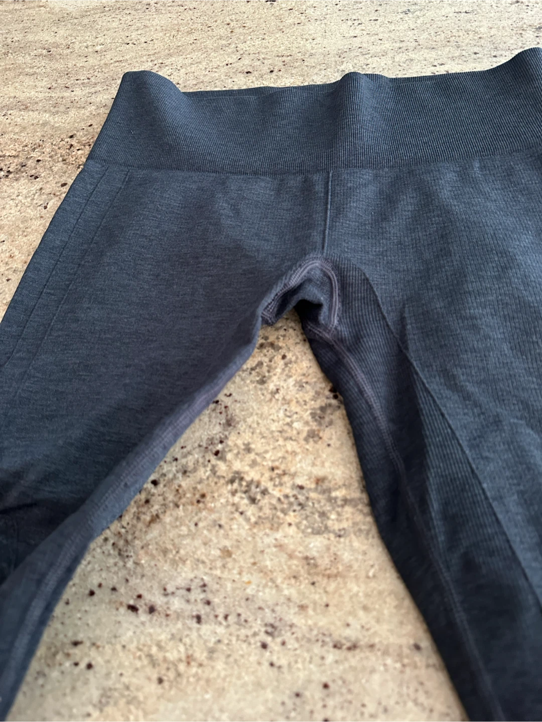 Lululemon "In The Flow” crop - size 6 - photo 3