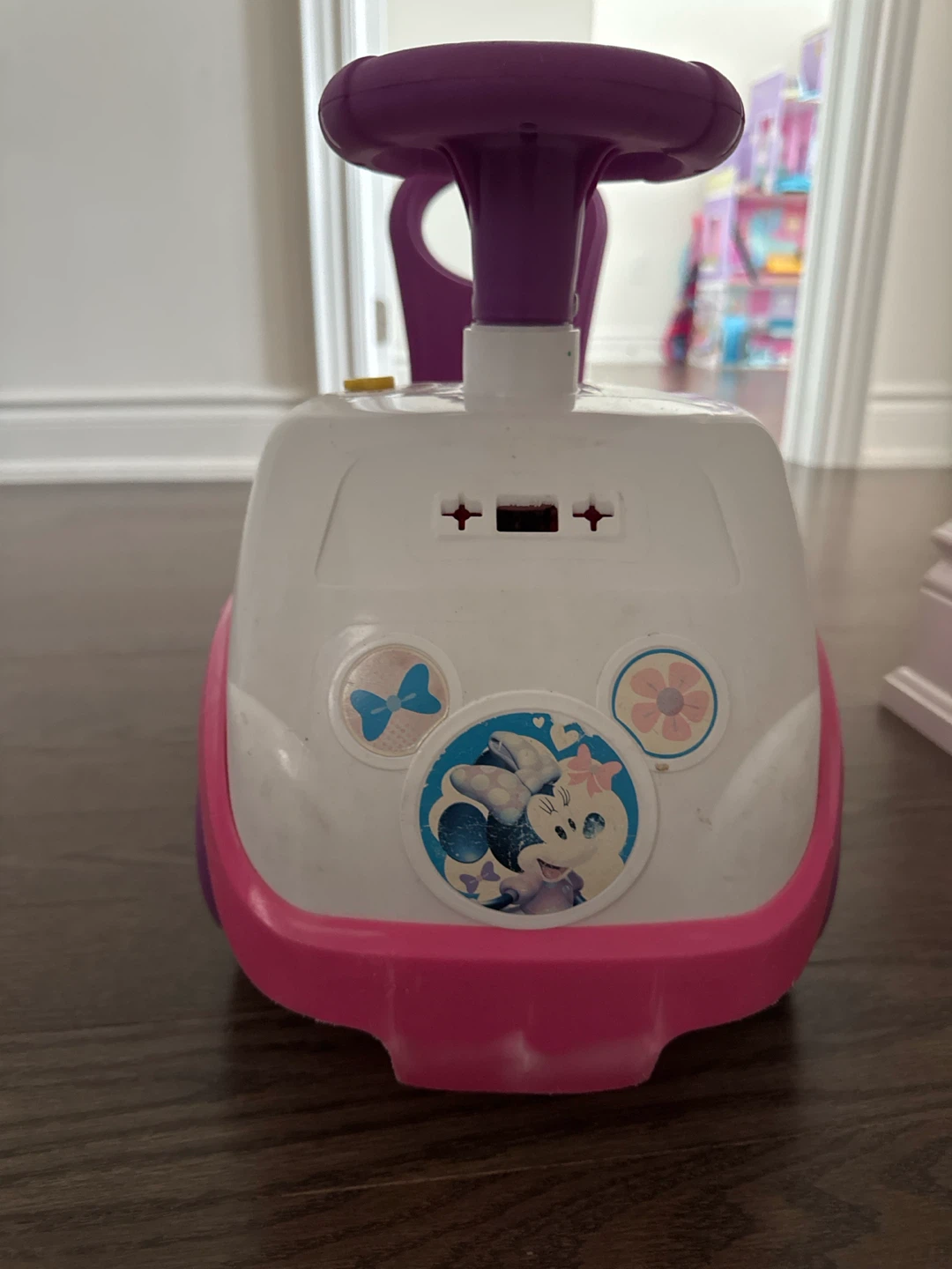 Kids Ride-On Car with Push Handle - photo 3