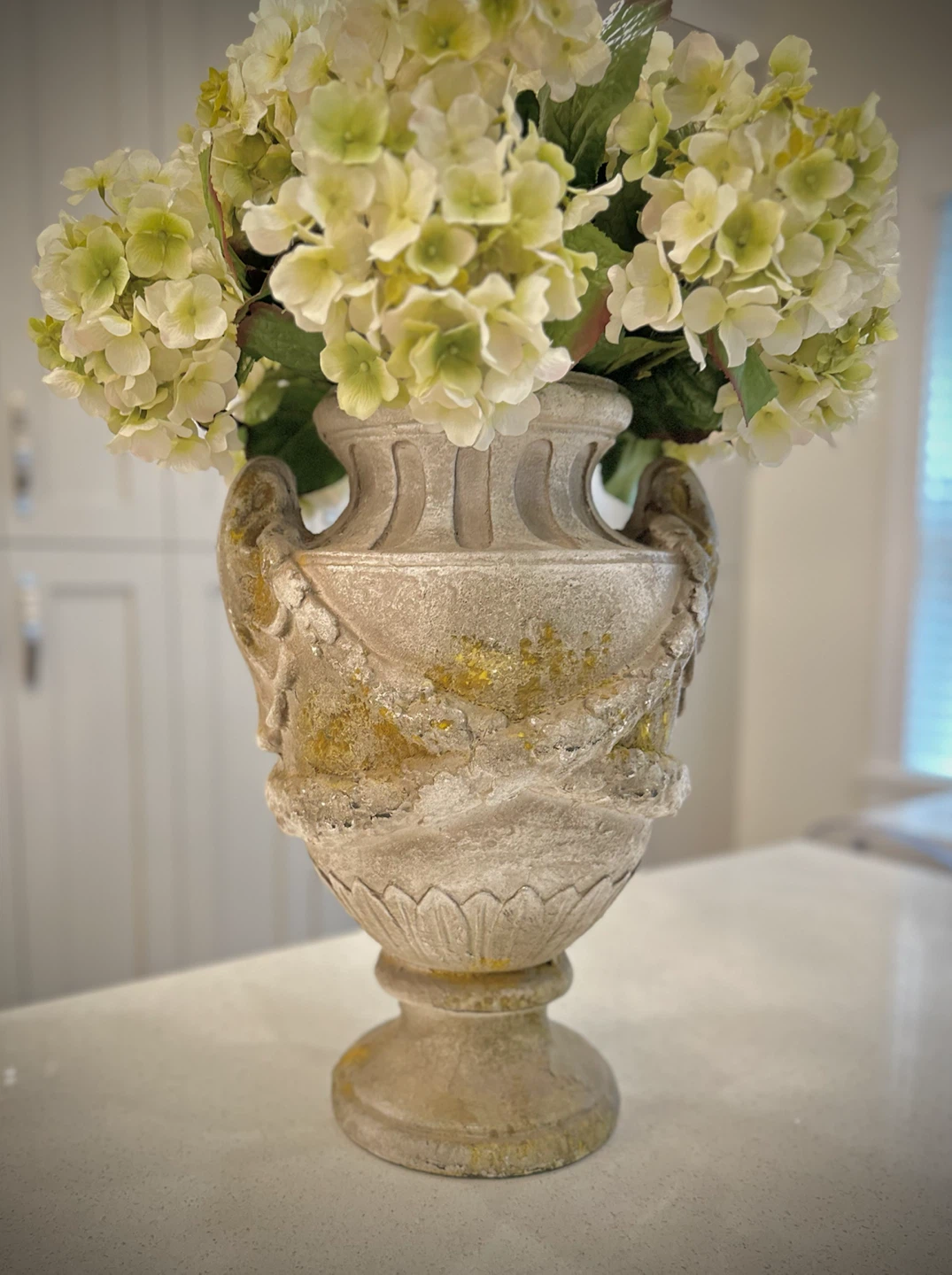 Vintage Style Urn Vase - photo 2
