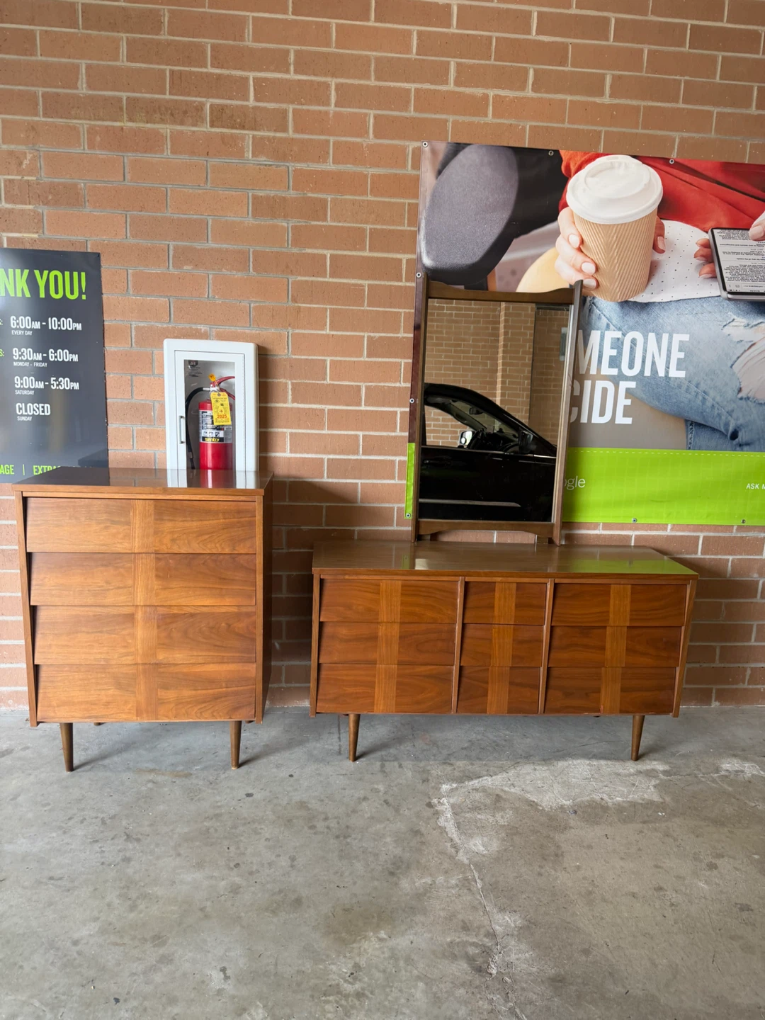 Vintage Mid-Century Modern Dresser Set with Mirror - photo 2