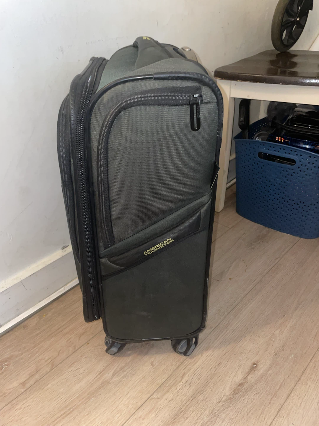 American Tourister Suitcase - photo 4