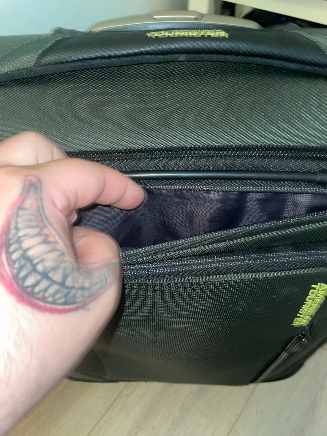 American Tourister Suitcase - photo 5