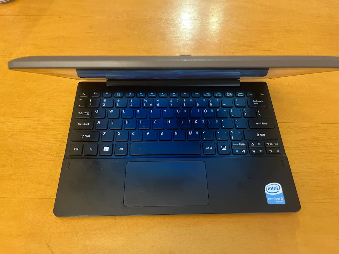 Acer 2-in-1 Laptop/Tablet with Keyboard - photo 4