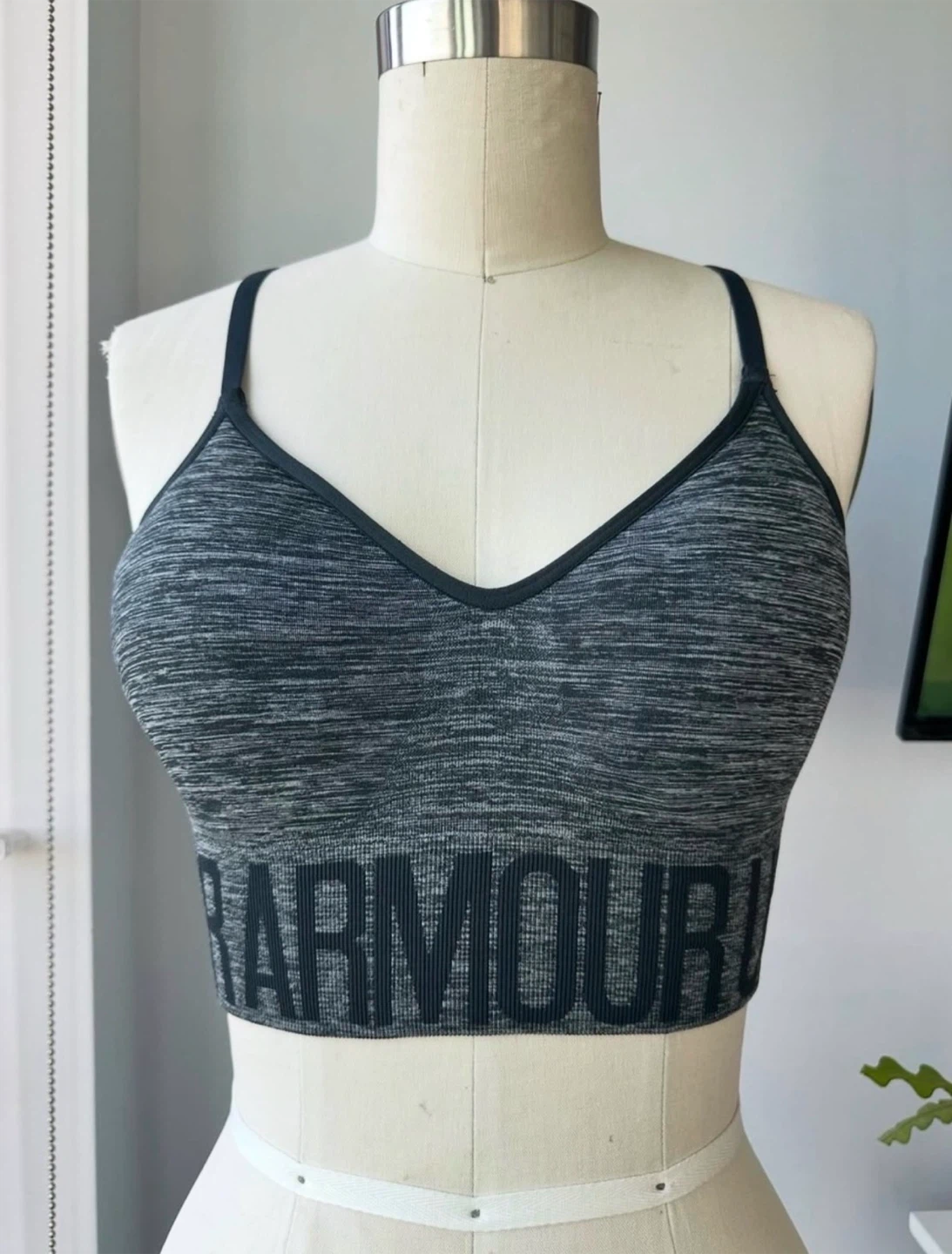 Under Armour Sports Bra size 4