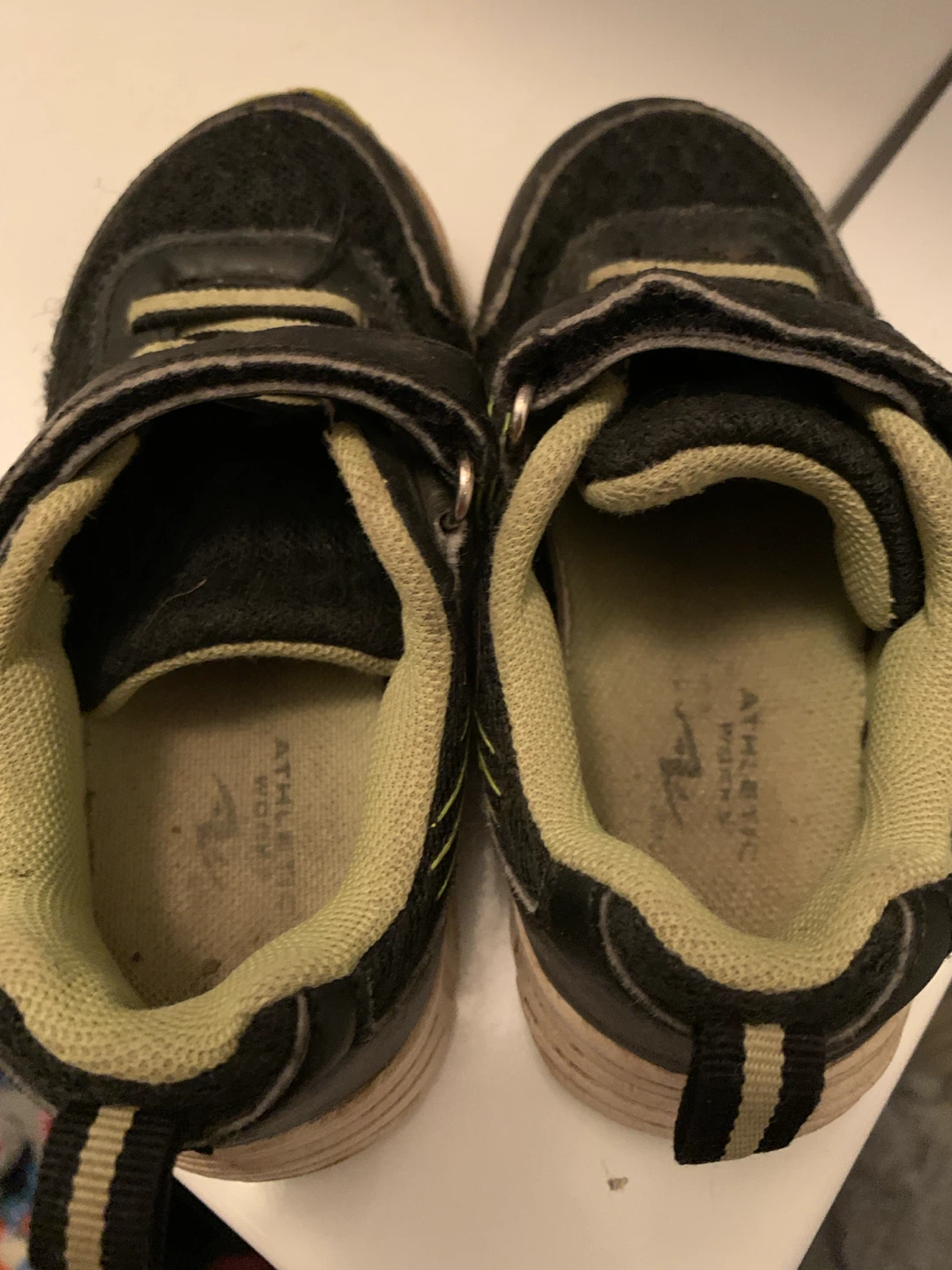 Kids Black Running Shoes Size 8 - photo 2