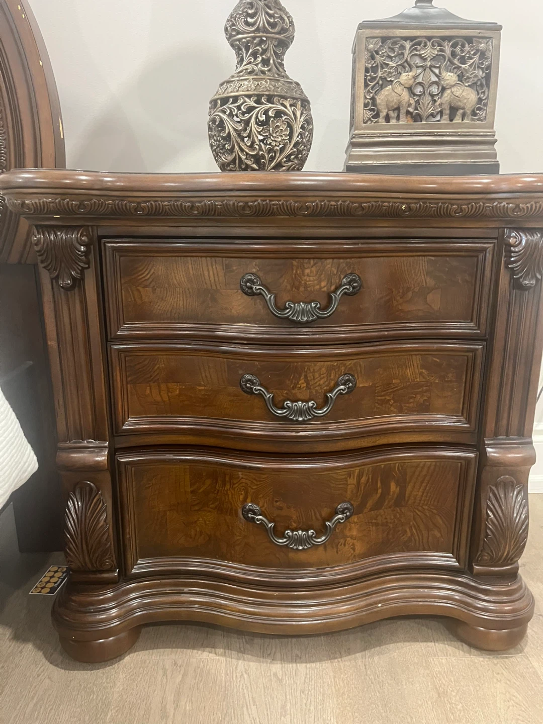 Ornate Wooden Nightstands with 3 Drawers. Set of 2. - photo 2