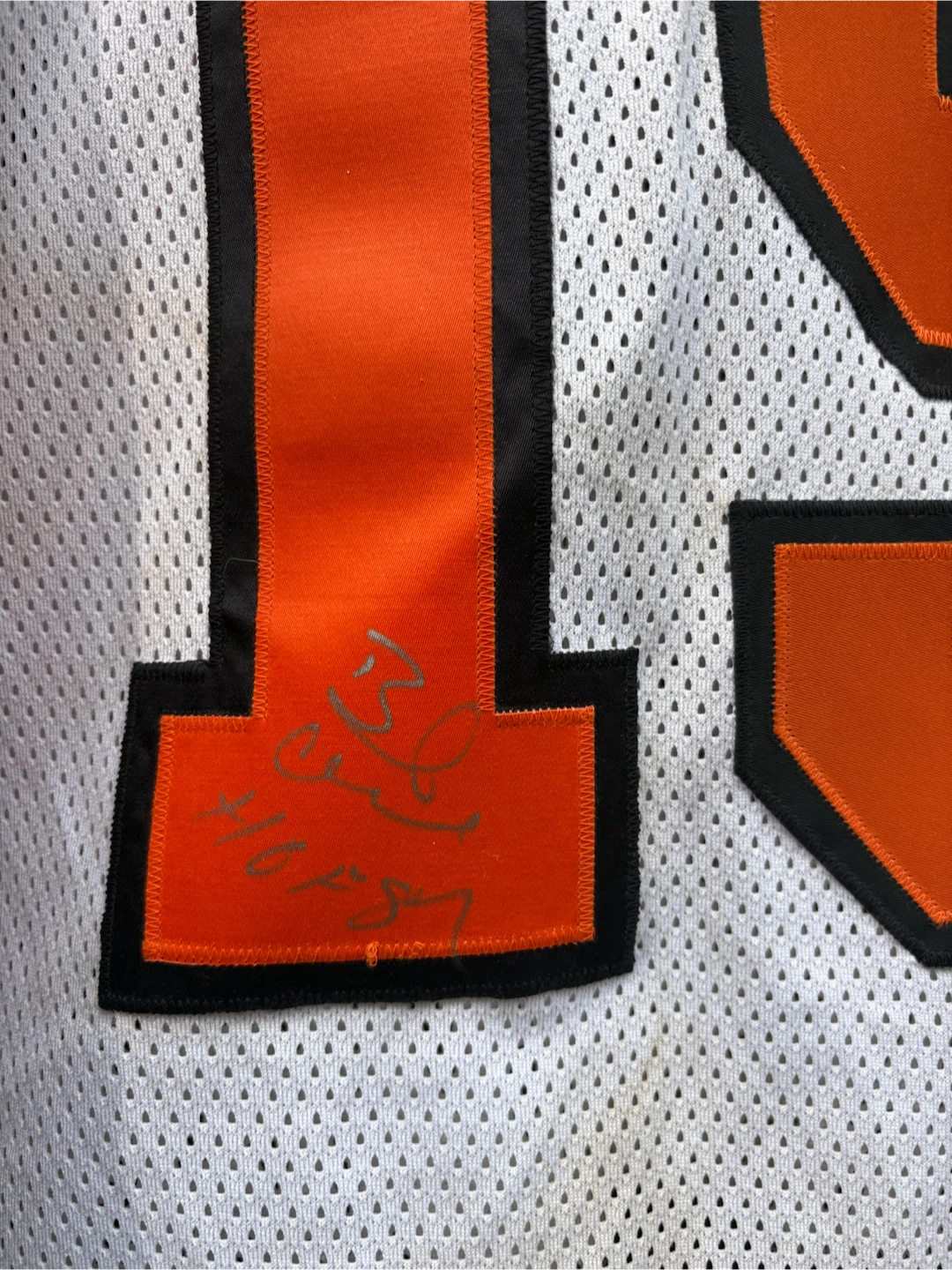 🏒⚾🍁 CANADIAN SPORTS MEMORABILIA COLLECTION — 3 SIGNED JERSEYS - photo 2