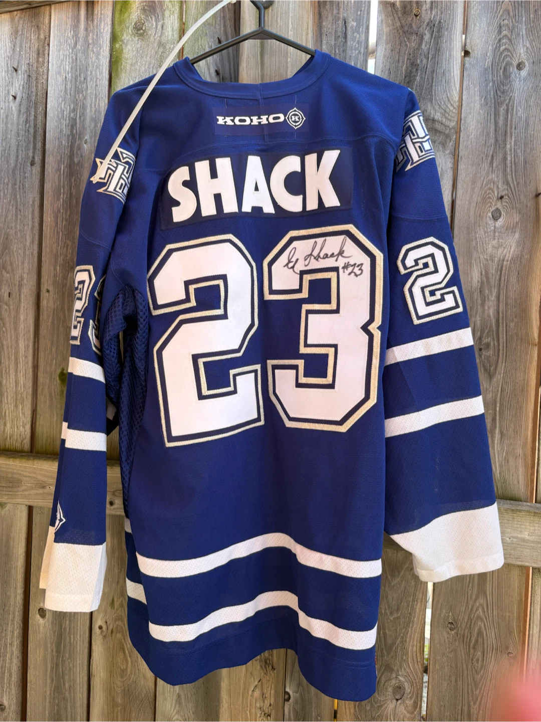 🏒⚾🍁 CANADIAN SPORTS MEMORABILIA COLLECTION — 3 SIGNED JERSEYS - photo 5
