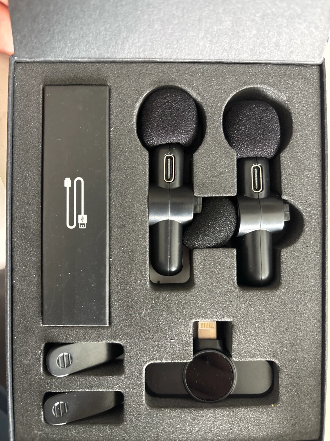 Wireless Lavalier Microphone for Live Show, Interview, Vlog