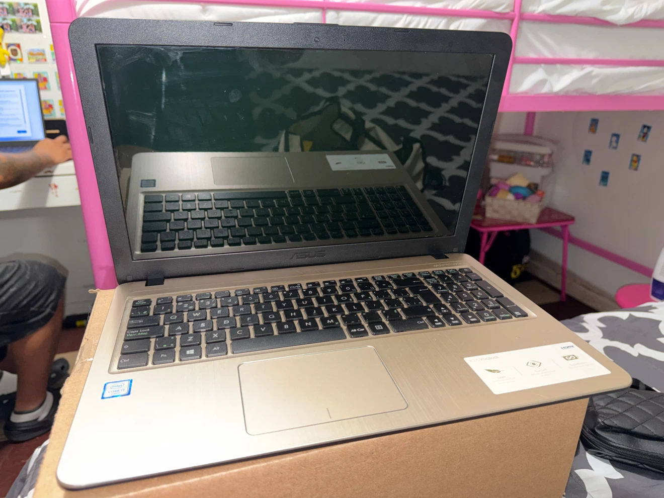ASUS LAPTOP X540UAR intel core i3-6006U