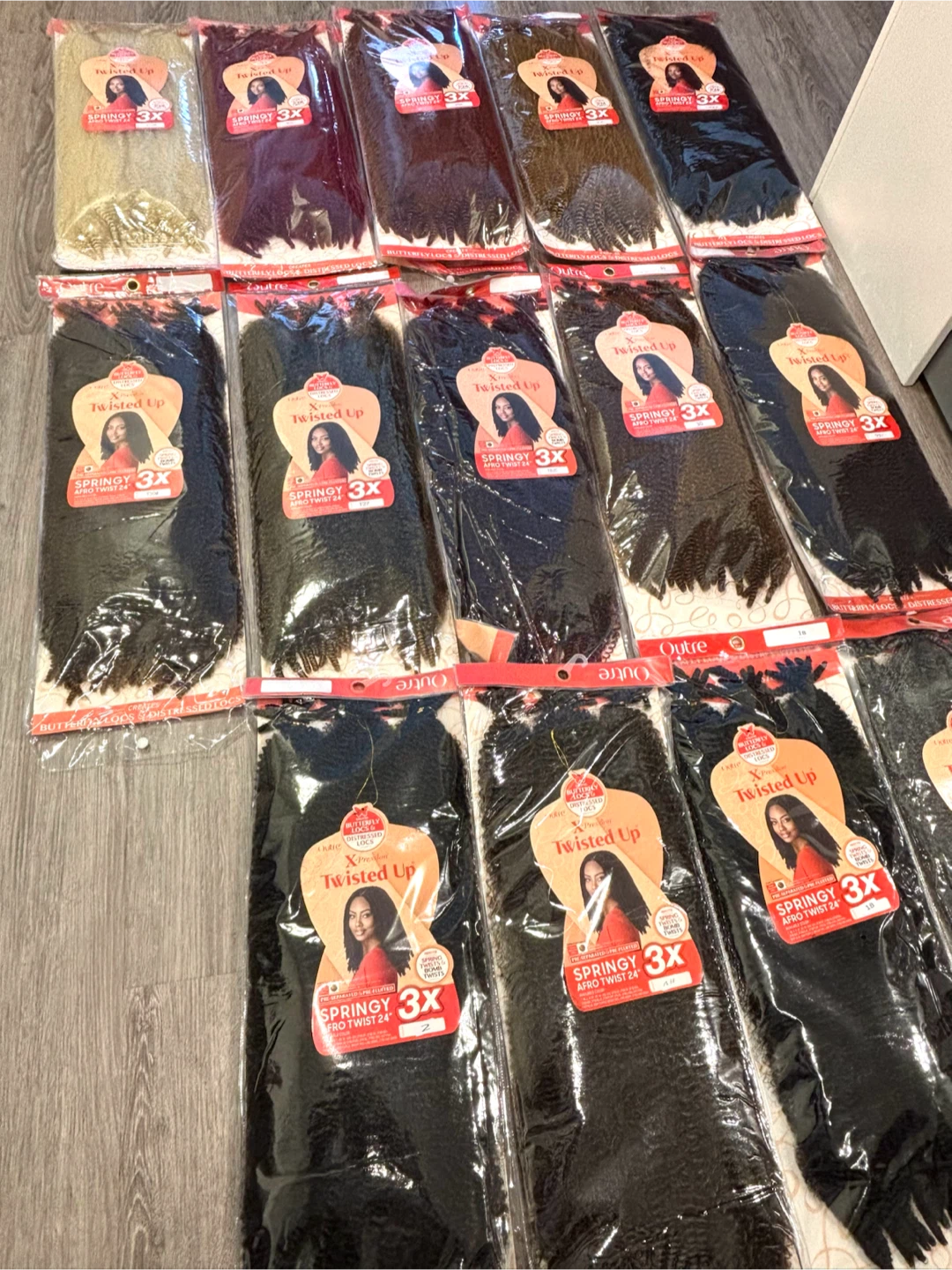 Outre Twisted Up Spring Twist Afro Twist 24" Hair Extensions
