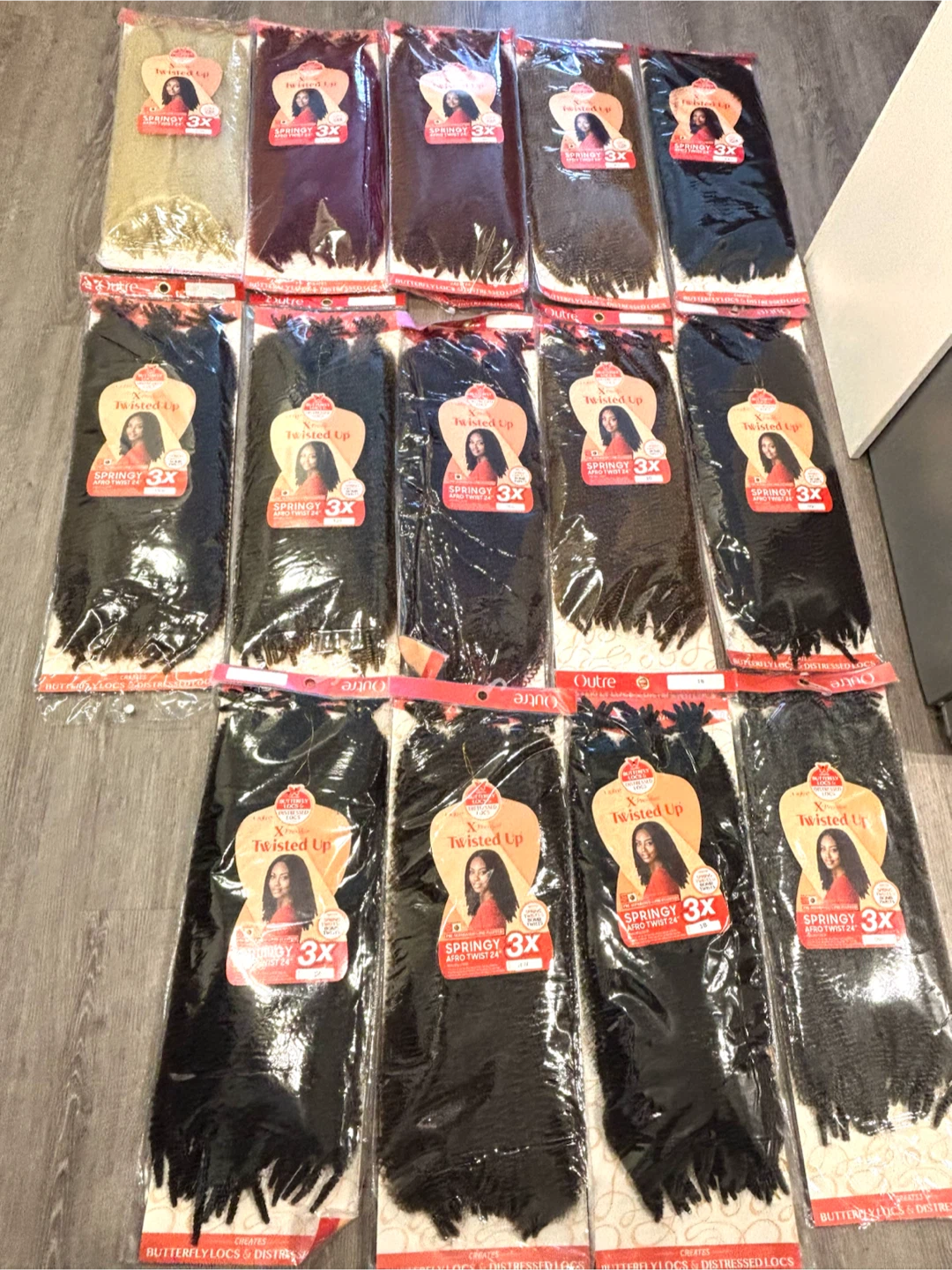 Outre Twisted Up Spring Twist Afro Twist 24" Hair Extensions - photo 2