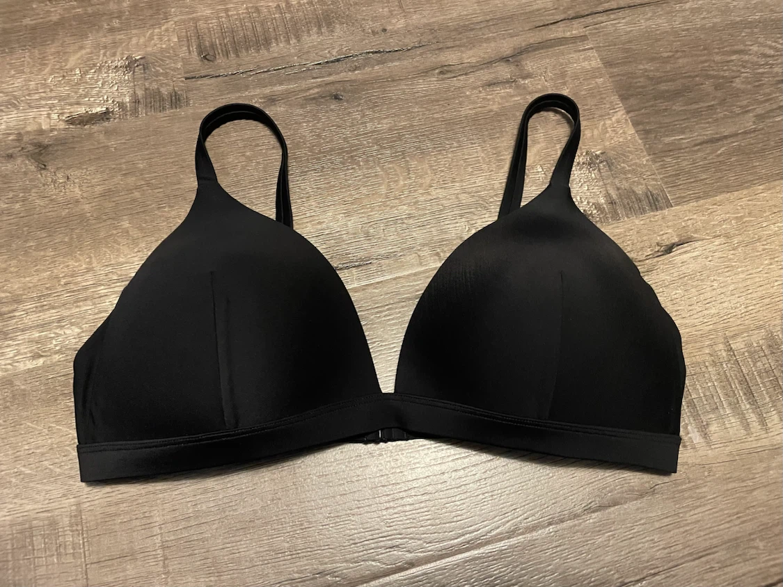 Lululemon Black Swimsuit Top (Medium)