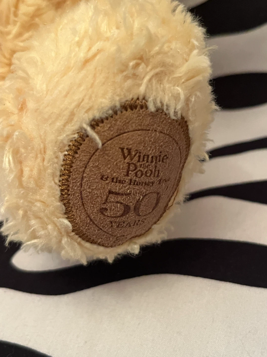 🍯 Hallmark 50th Anniversary Winnie the Pooh plush toy 🍯 - photo 2