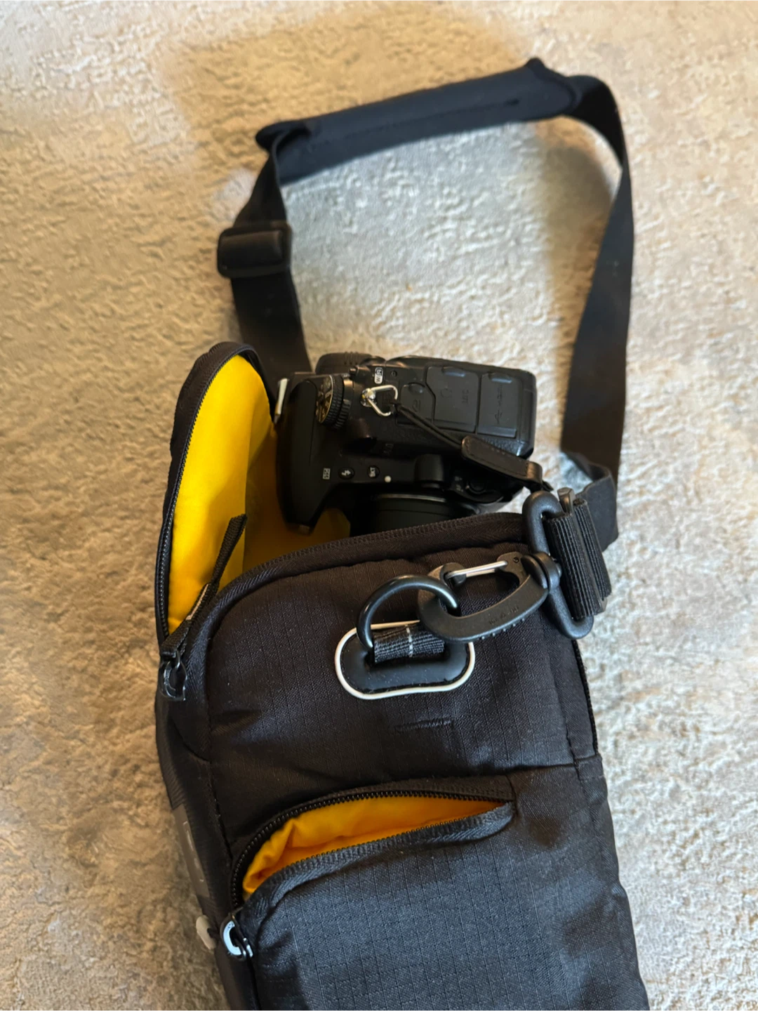 Kata camera bag - perfect for camera with a 70-200mm lens - photo 2