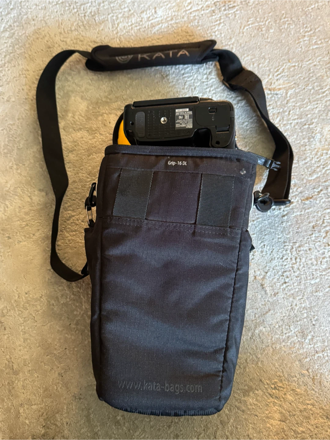 Kata camera bag - perfect for camera with a 70-200mm lens - photo 4