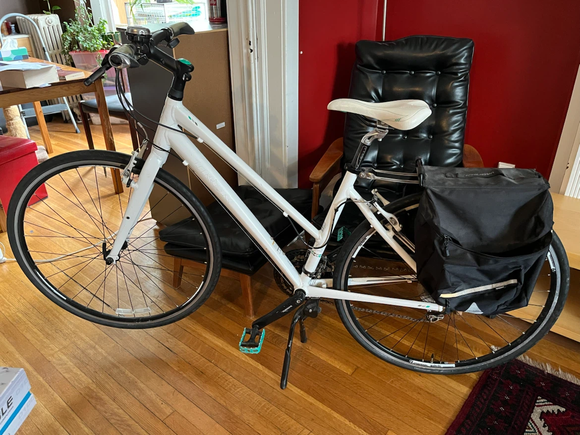 2014 Trek 7.3 WSD - white w green trim