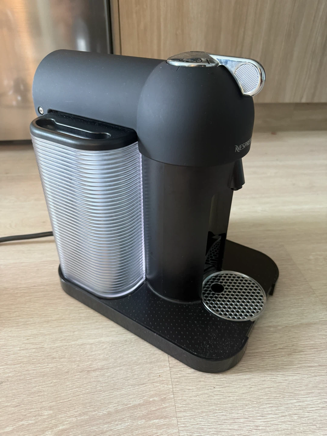 Nespresso vertuo Coffee Machine - photo 2