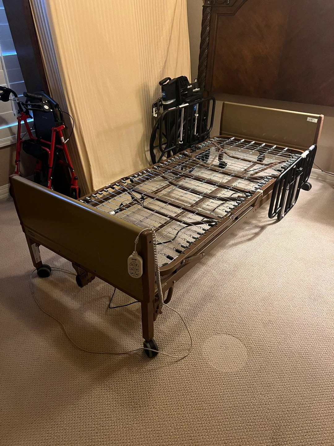 Delivery Avaliable!- Hospital Bed + Mattress for Health Recovery - photo 3