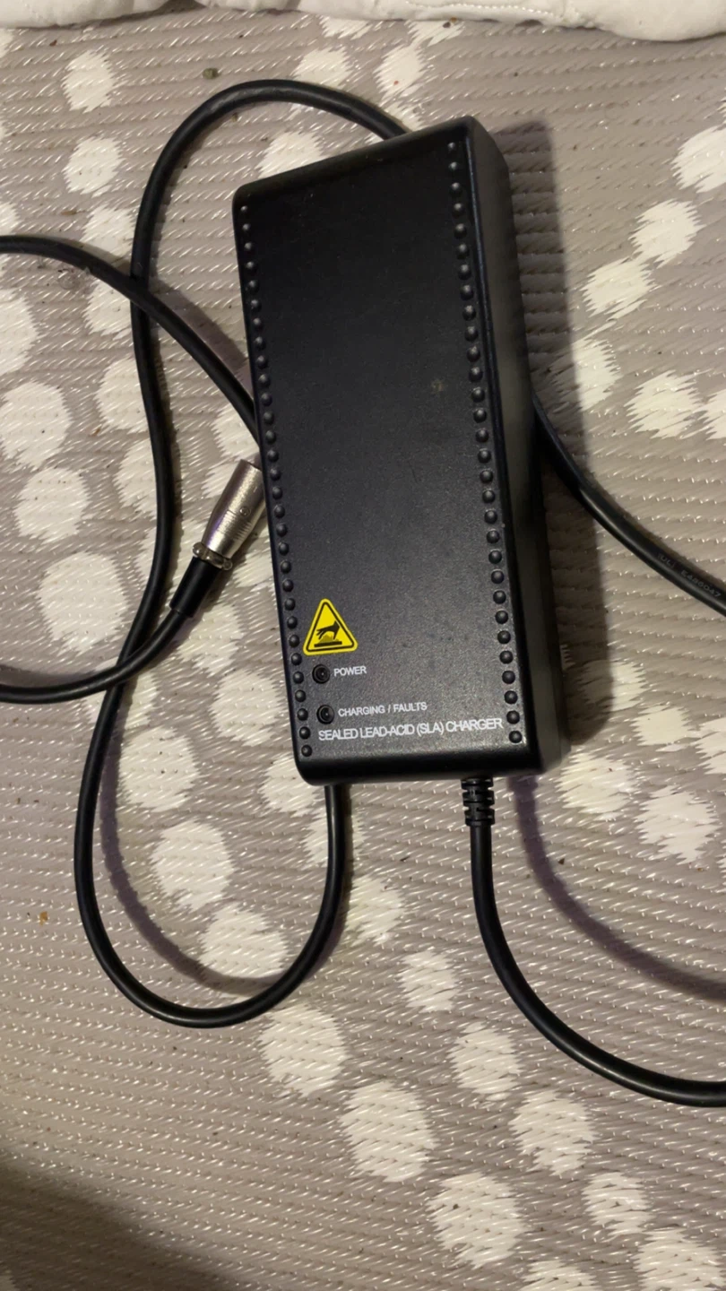 24V 8A Battery Charger for Pride Mobility Quantum Rehab - photo 2