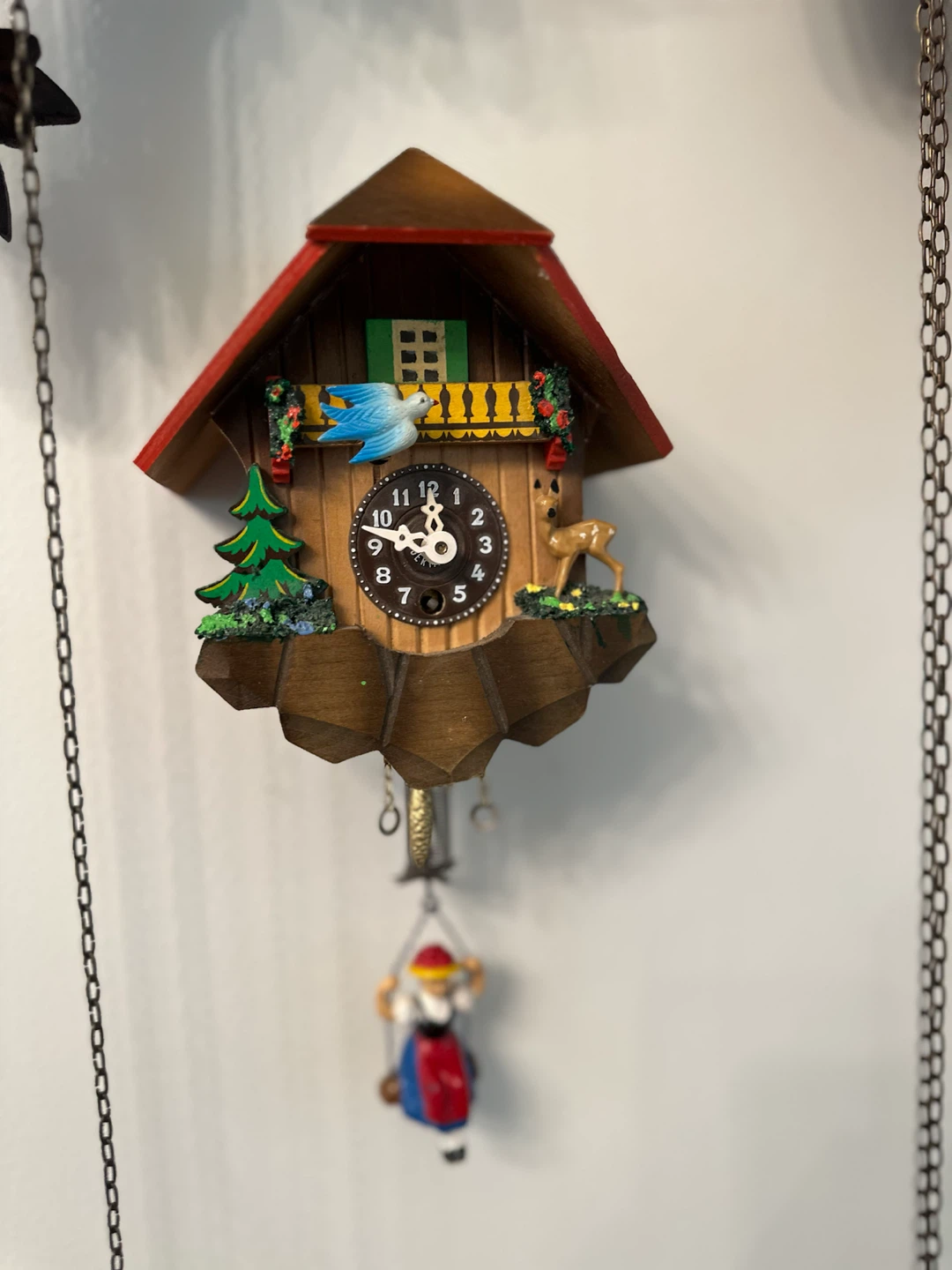 German chalet style Cuckoo Clock with bouncing girl on a swing - photo 3