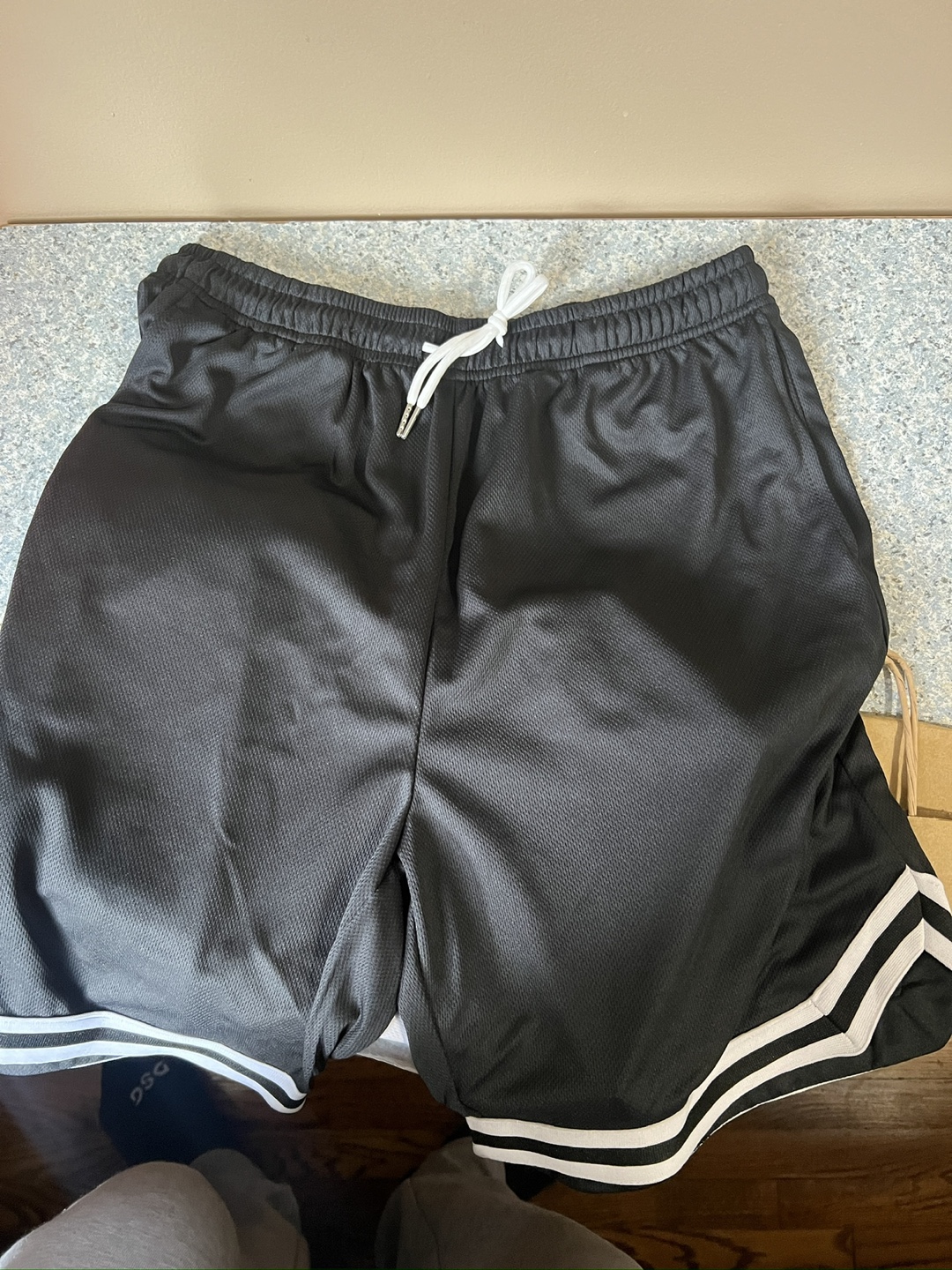 3pc Men’s Basketball Shorts ( SIZE: M)