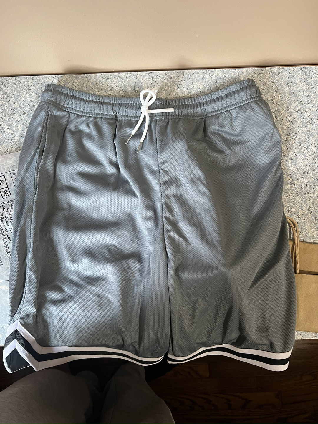 3pc Men’s Basketball Shorts ( SIZE: M) - photo 2
