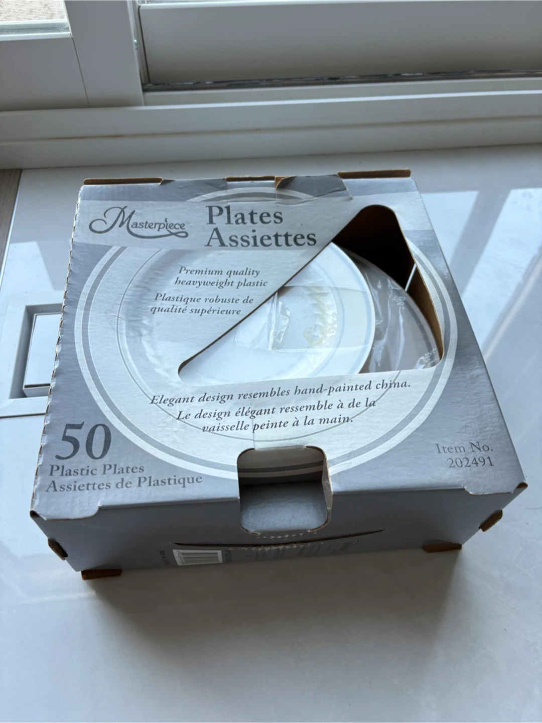 Masterpiece 50 Plastic Plates