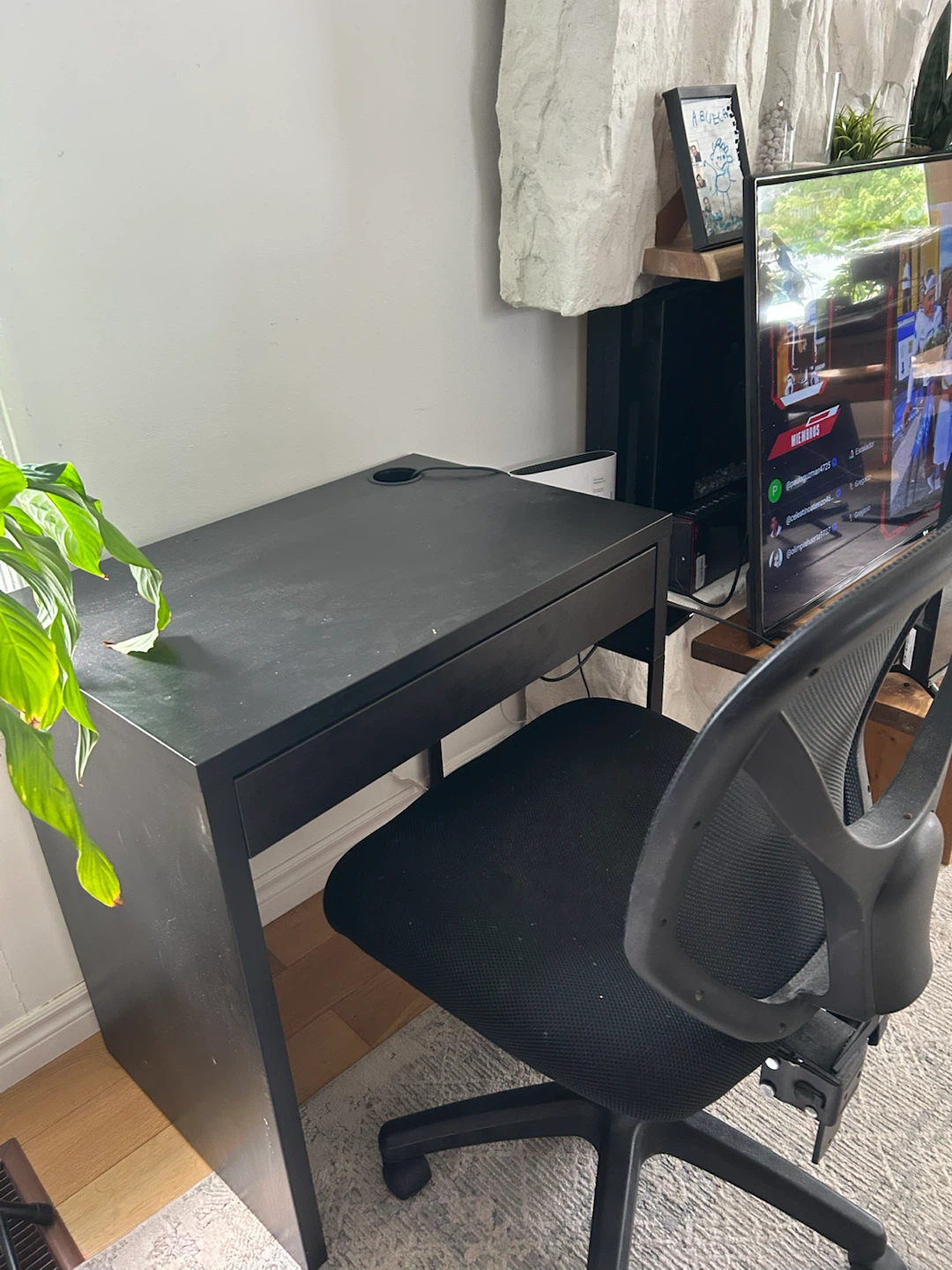 IKEA MICKE Desk - Black-brown - photo 3