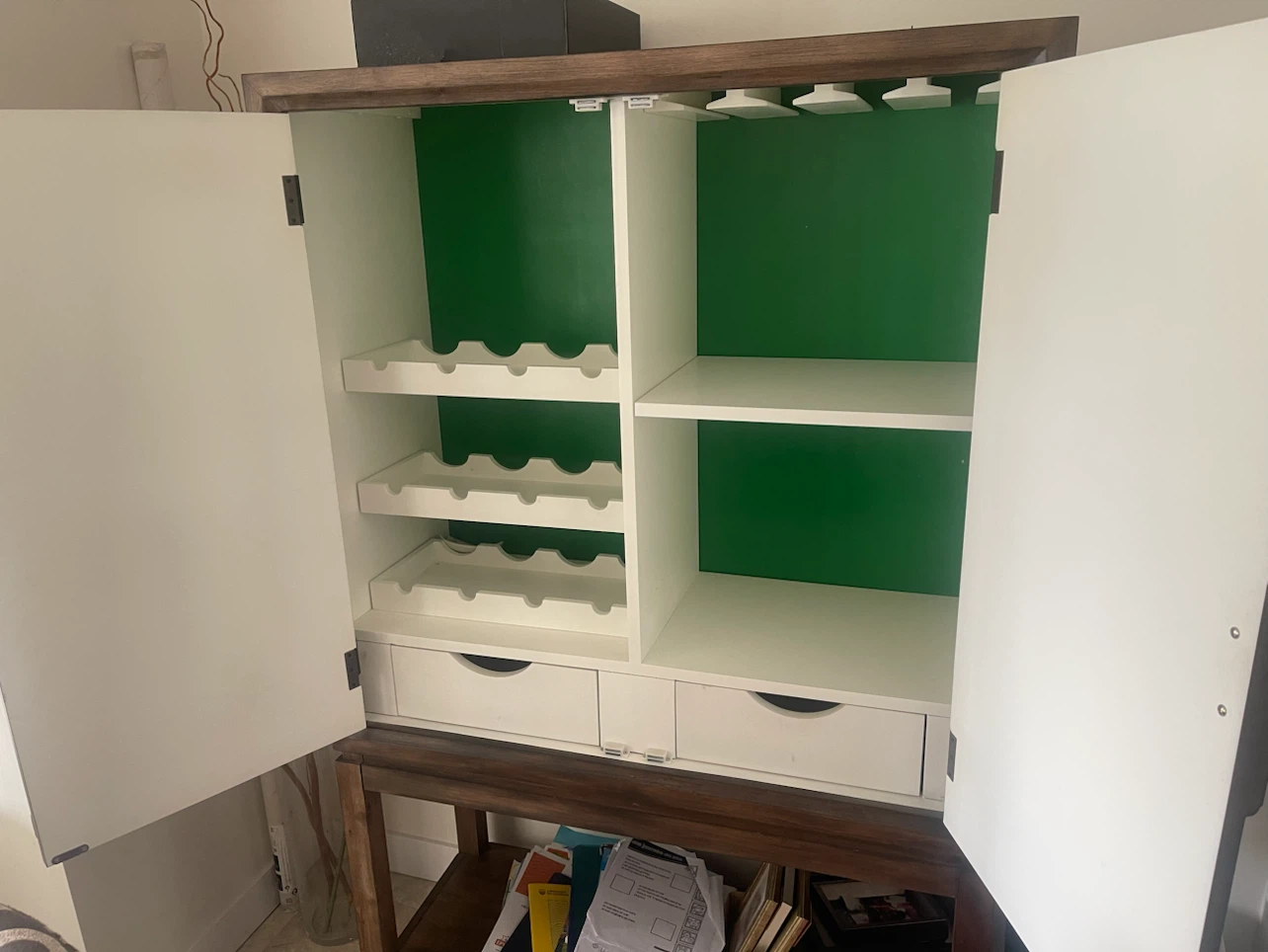 Wood bar cabinet - photo 2