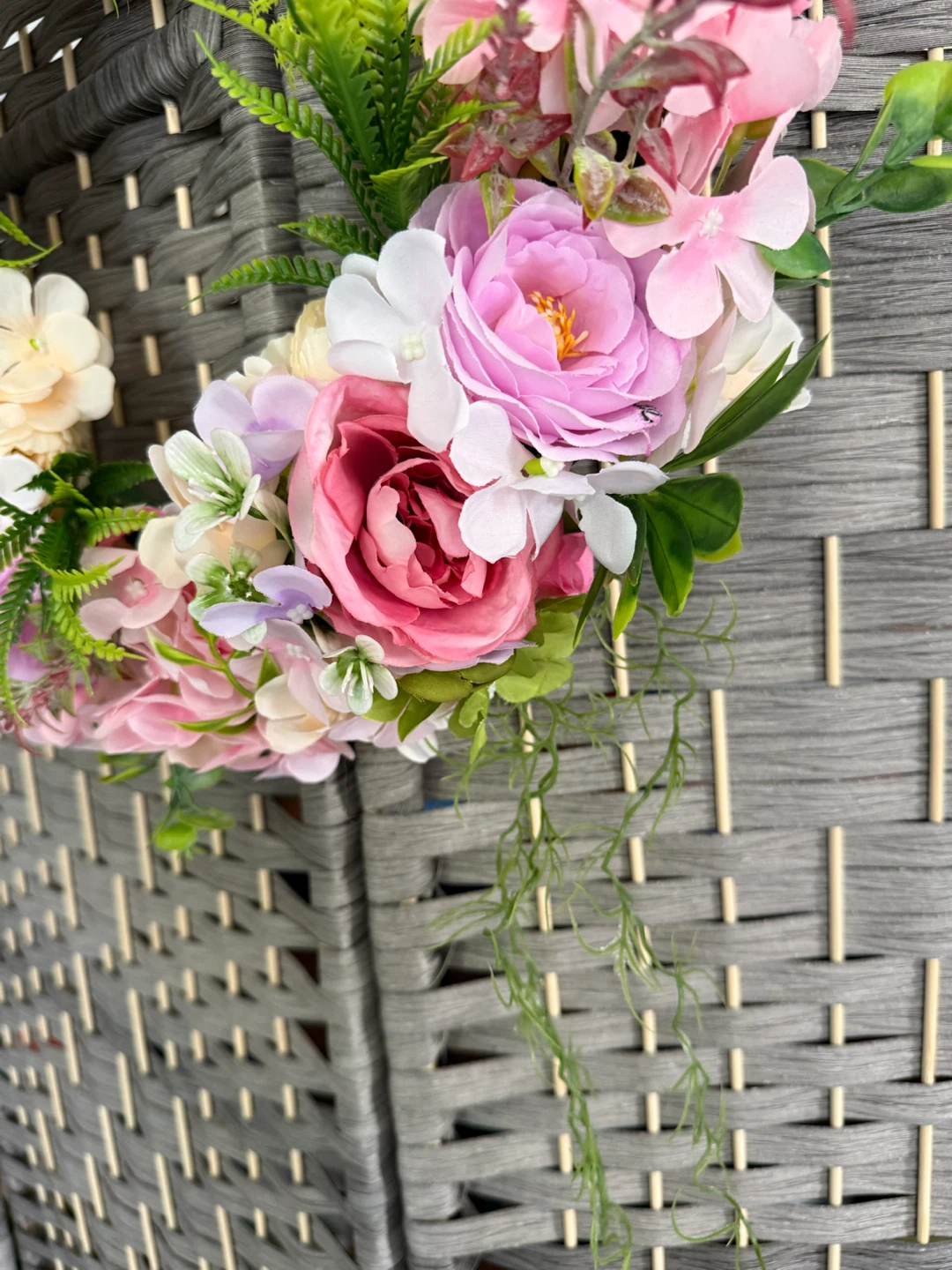 Handcrafted Artificial Flower Wreath - photo 2