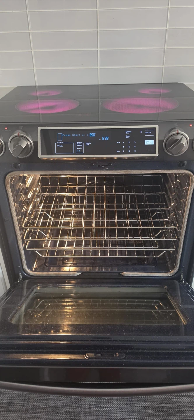 Samsung Electric Range/Stove - photo 2